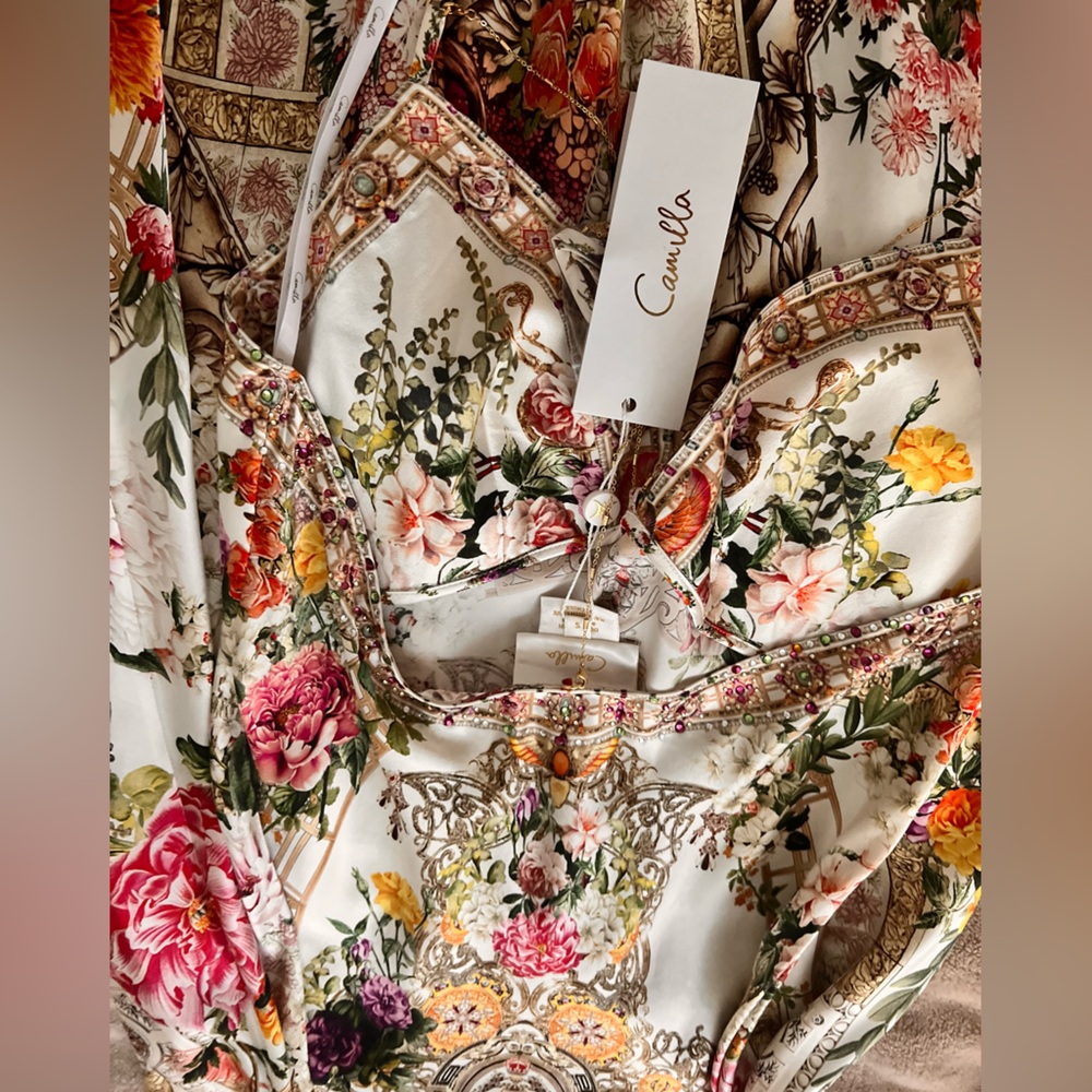NWT Camilla Silk Egyptian Chain Open Back Size Small Gold Rose - Picture 5 of 14